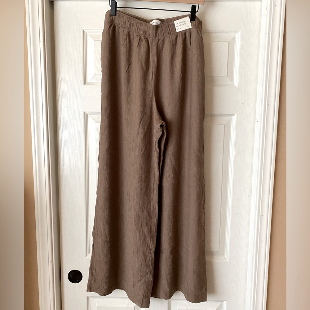 Abercrombie crinkled textured pull on pants large long NWT